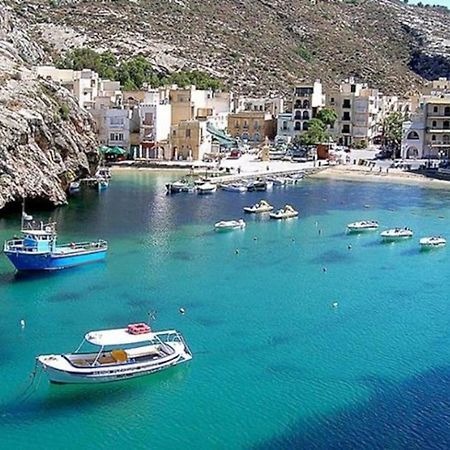 Seafront Penthouse With Terrace In Xlendi, Gozo Appartement Buitenkant foto